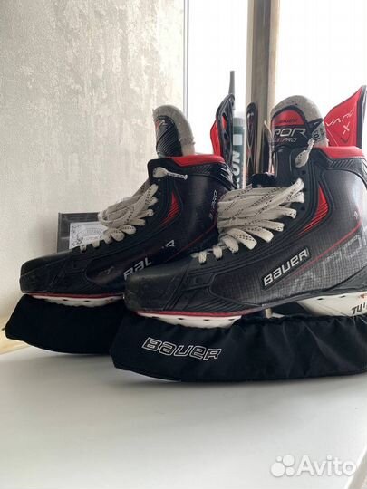 Коньки хоккейные