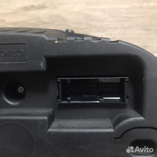 На Бмв Х3;Е83 приборная панель, щиток приборов