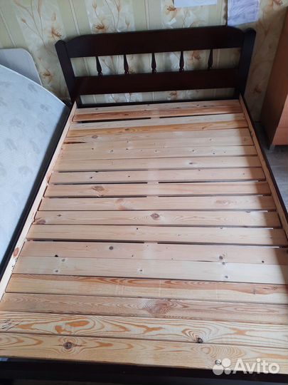 Кровать двухспальная 140 200 с матрасом