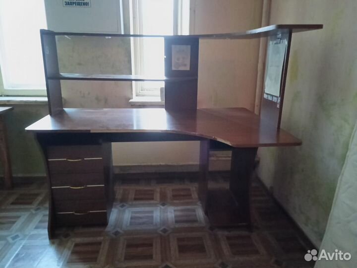 Компьютерный стол б/у