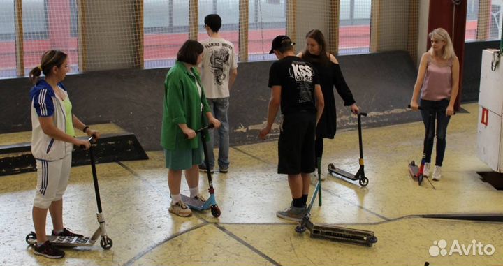 Тренер по трюковому самокату