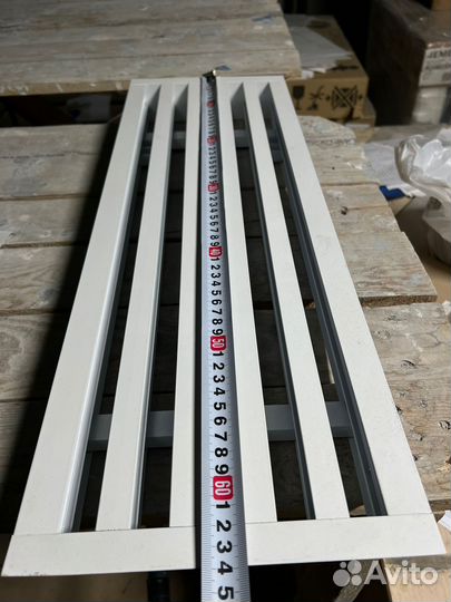 Вентиляционные решетки (щелевые) металлические бел