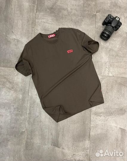 Футболка levis