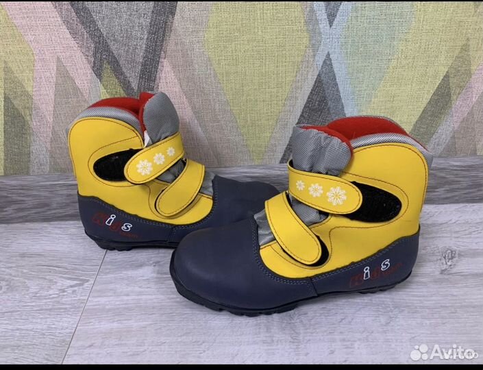 Лыжные ботинки 38