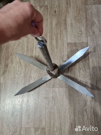 Якорь для лодки