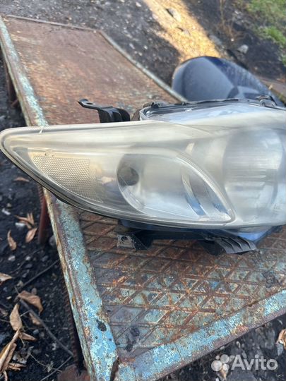 Фара правая corolla 150