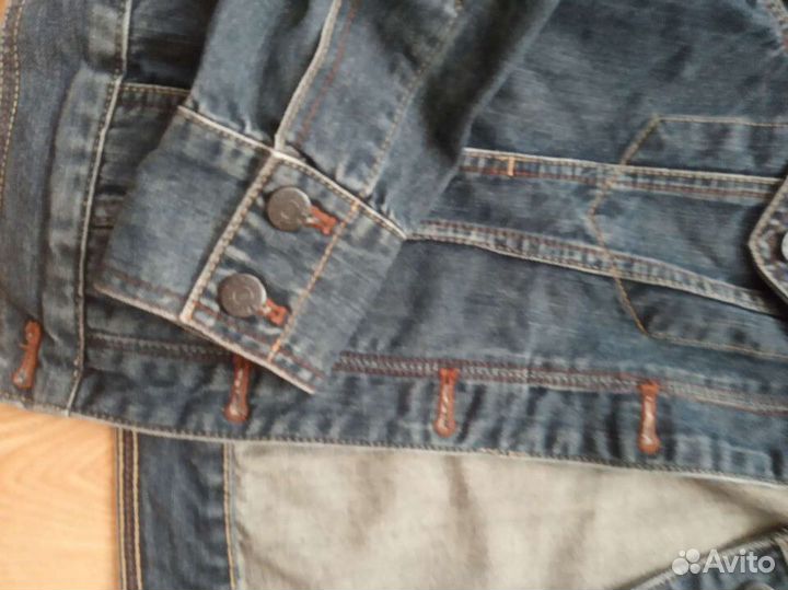 Джинсовая куртка женская 42-44 размер
