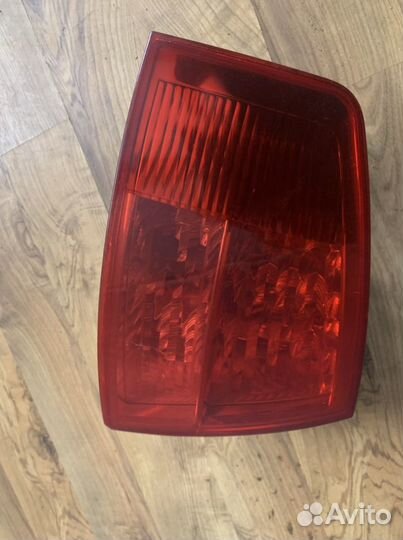 Фонарь левый Audi A8 D3 диод