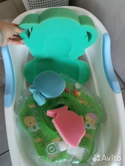 Ванночка и Круг для купания. Накладка на унитаз