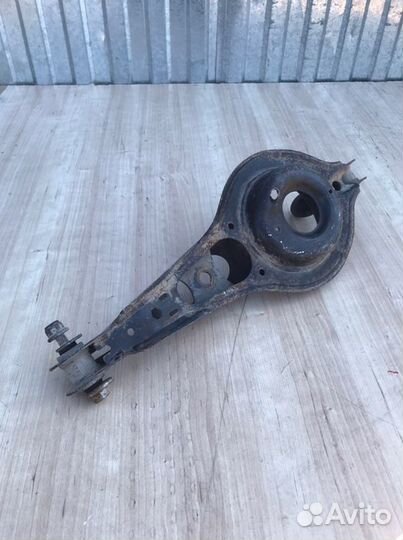 Рычаг подвески задний Ford Focus 3