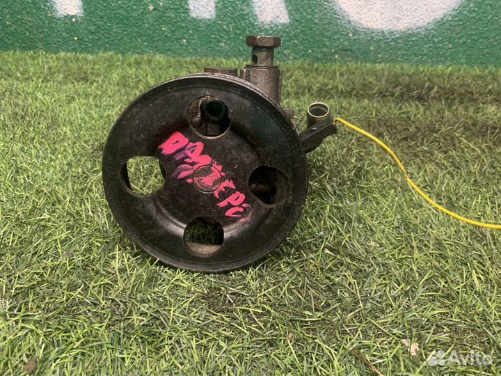 Hасос гидроусилителя руля Mitsubishi