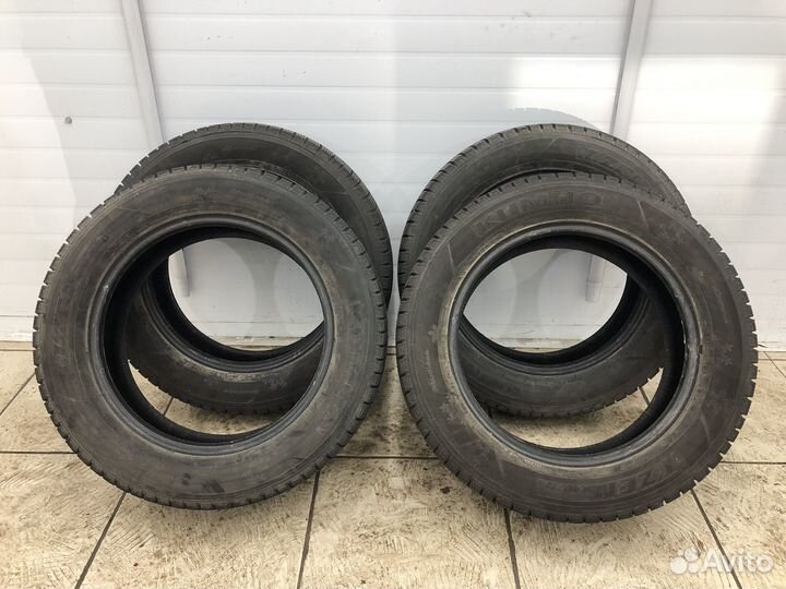 Kumho I'Zen KW31 215/60 R17 96