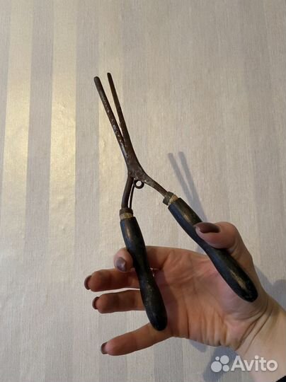 Старинные щипчики для завивки волос