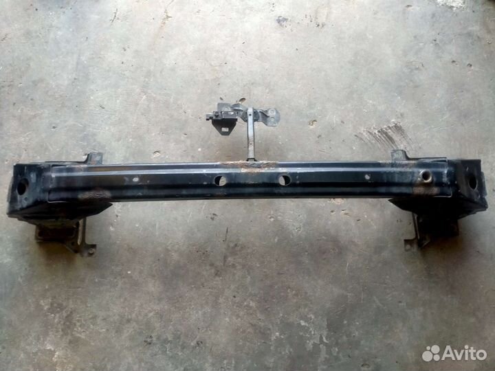 Усилитель переднего бампера mazda 6 gg