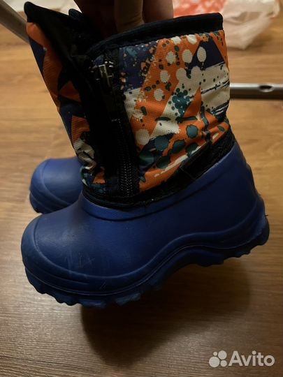 Резиновые ботинки