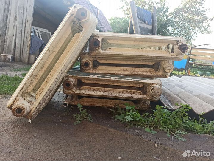 Батарея чугунная