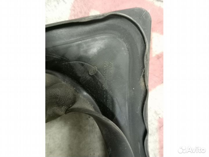 Уплотнитель стекла renault sandero 2