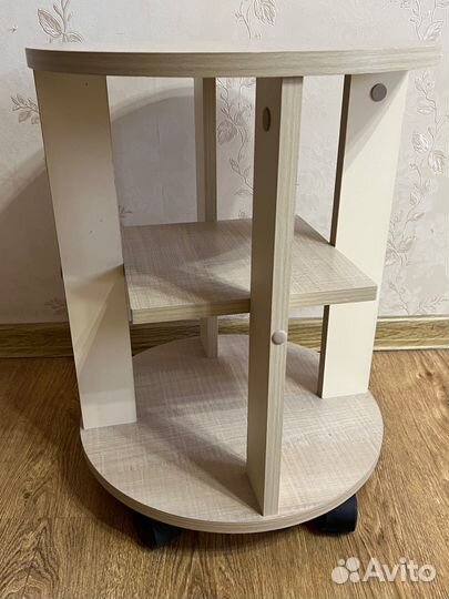 Журнальный столик на колесиках круглый