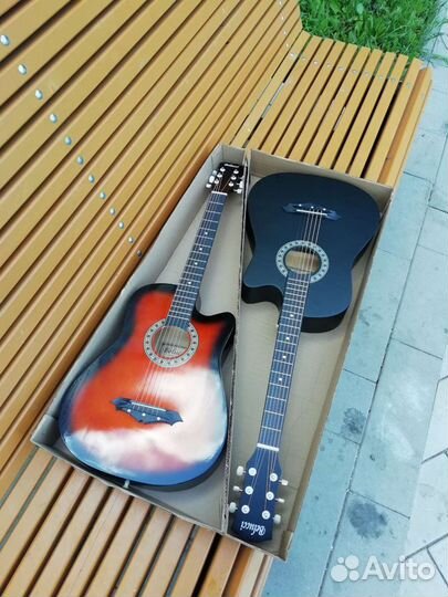 Акустическая гитара