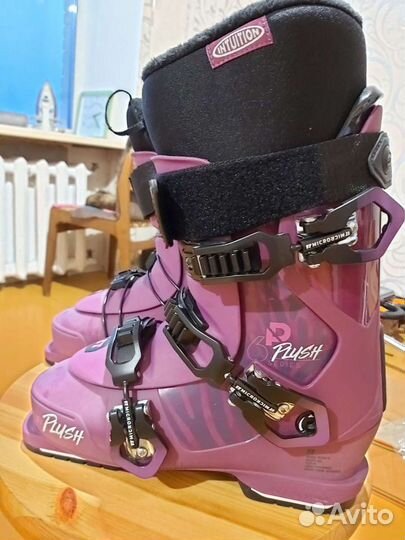 Горнолыжные ботинки