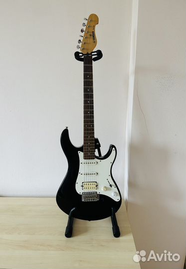 Электрогитара Yamaha EG112