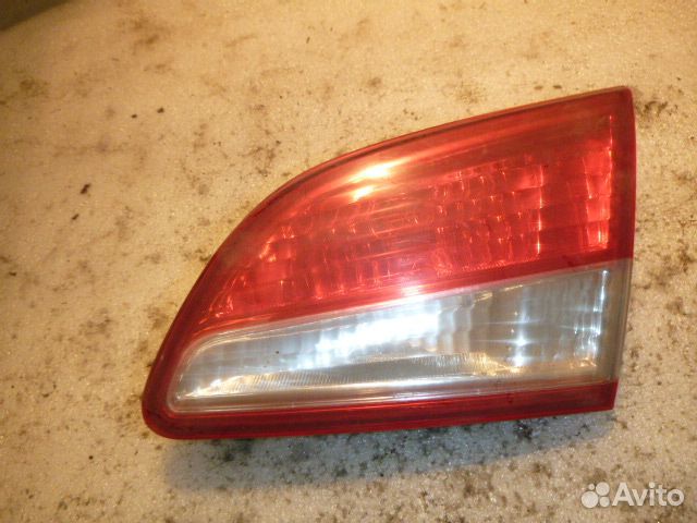 Фонарь задний внутренний правый nissan almera alme