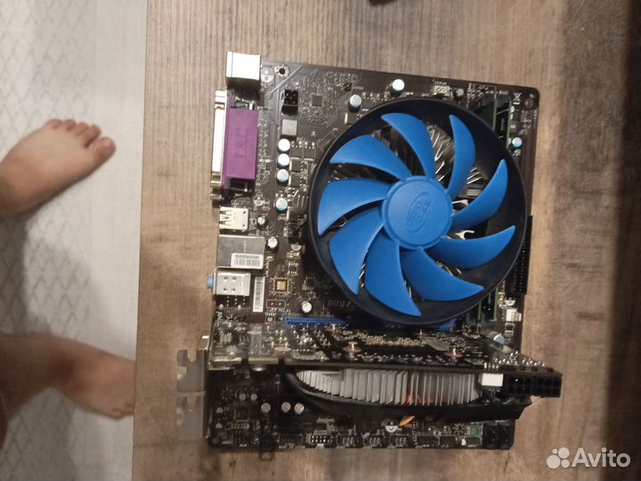 Материнская плата с процессором Pentium 620g