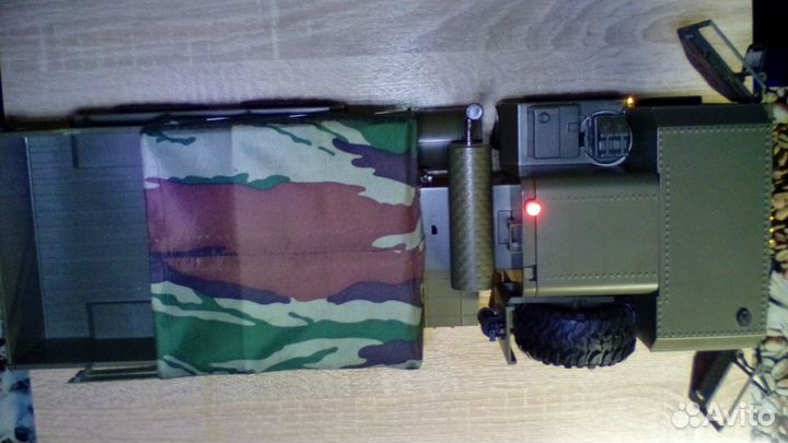 Радиоуупровляемая машина 6х6