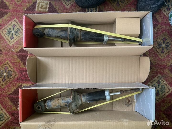 Задние стойки митсубиши lancer 10