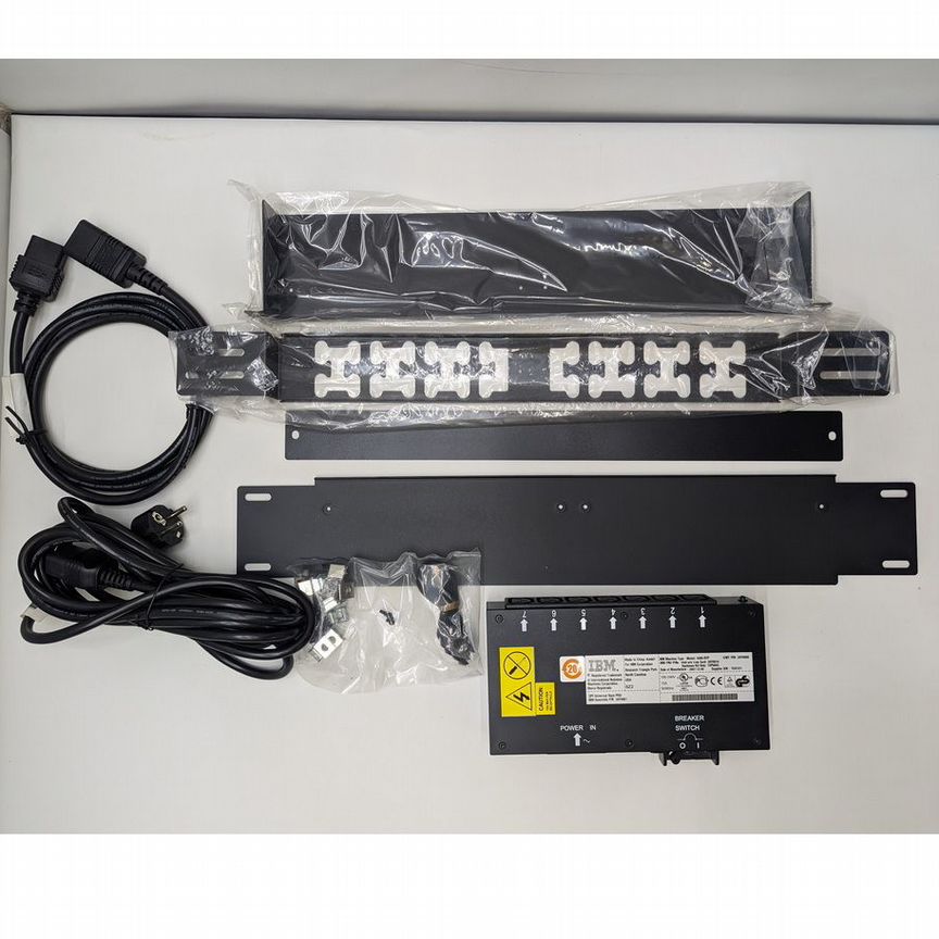 [39Y8952] Распределитель Питания Lenovo