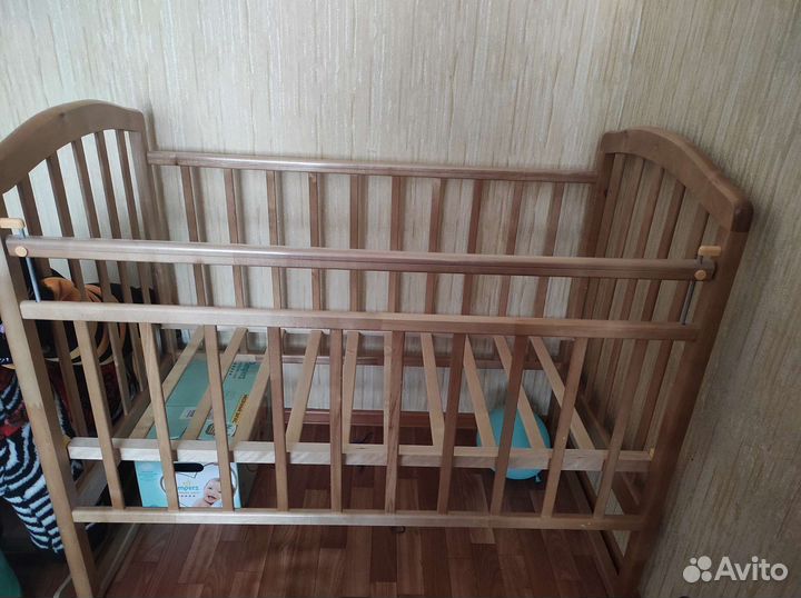 Детская кроватка
