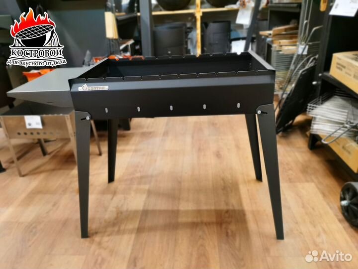 Компактный мангал со складными ножками