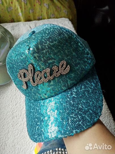 Кепки количество 6 штук