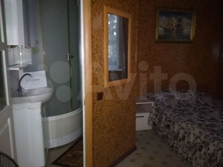 Комната 15 м² в 5-к., 1/2 эт.