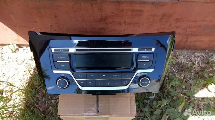 Штатная магнитола от Nissan x-trail