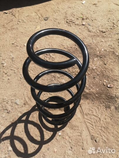Пружина передняя на Skoda
