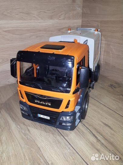 Уборочная машина bruder