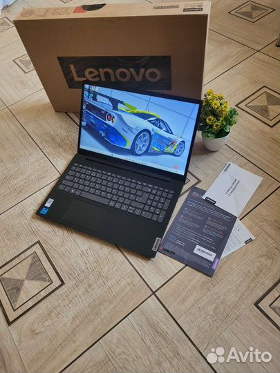 2023год Core I5-1135G7. FHD/8GB/256-SSD/15,6