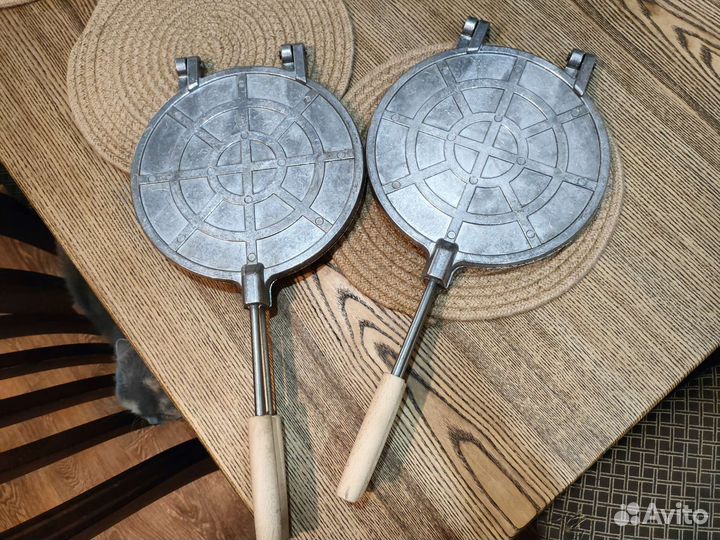 Вафельница новая