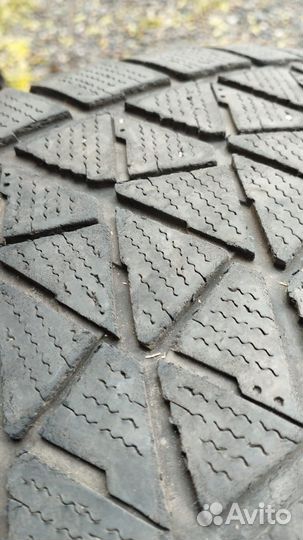 Bridgestone Blizzak DM-V2 245/60 R18