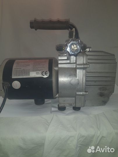 Вакуумный насос Mastercool 90065-220