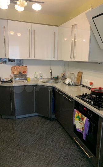 2-к. квартира, 69 м², 2/10 эт.