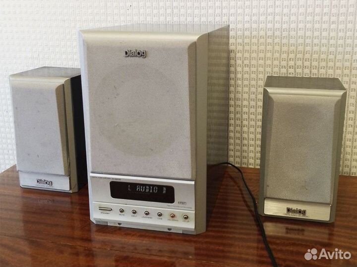 Акустические колонки большие