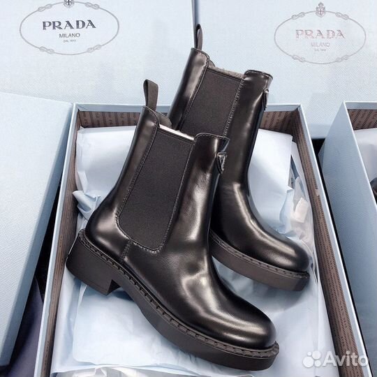 Ботинки осенние Prada