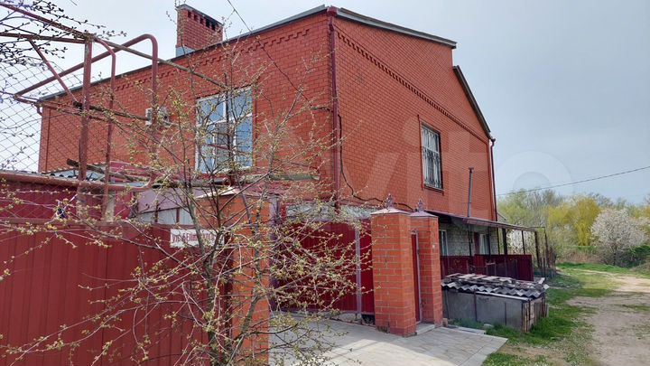 Дом 395 м² на участке 9,4 сот.