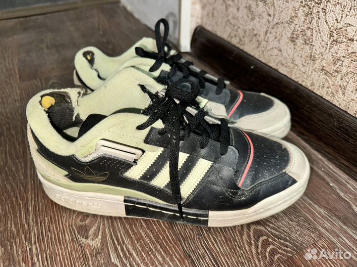 Кроссовки adidas