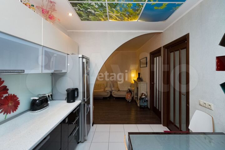 2-к. квартира, 58 м², 5/15 эт.