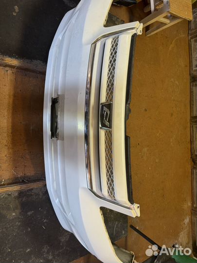 Бампер передний Toyota noah