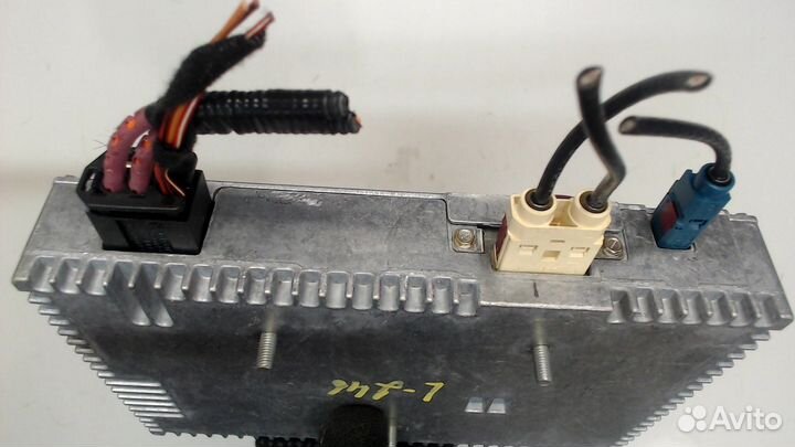 Блок управления радиоприемником Mercedes ML W164