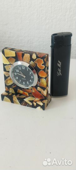 Янтарные сувенирные настольные часы